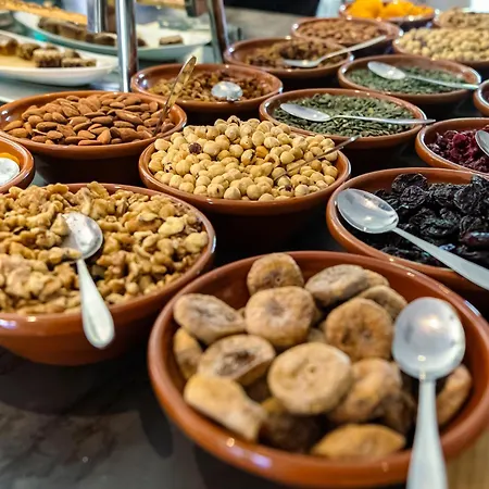 Imathoessa يالوفا