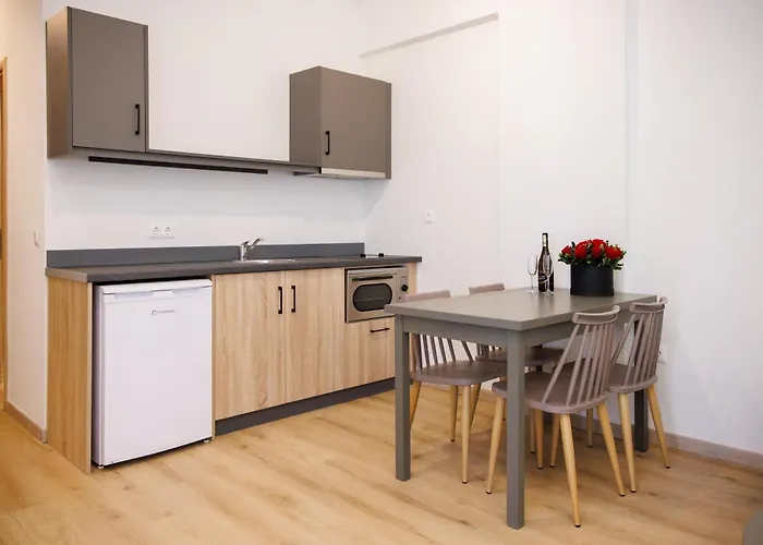 Imathoessa فندق يالوفا