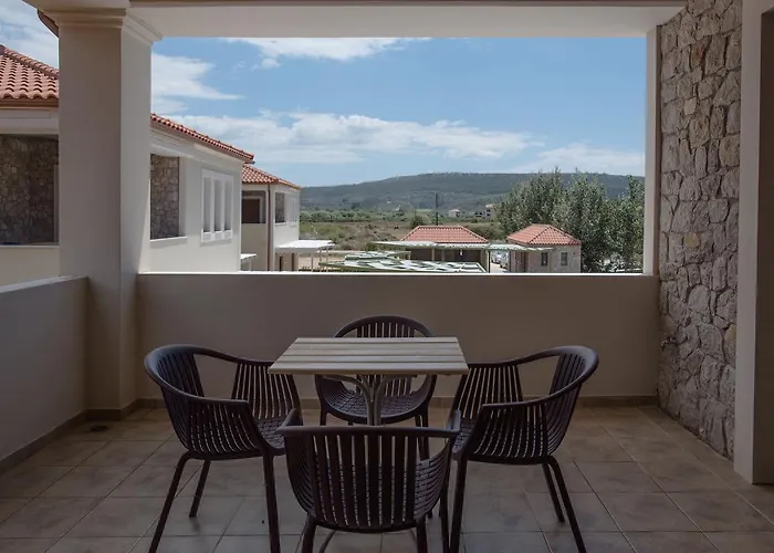 Imathoessa 3* يالوفا